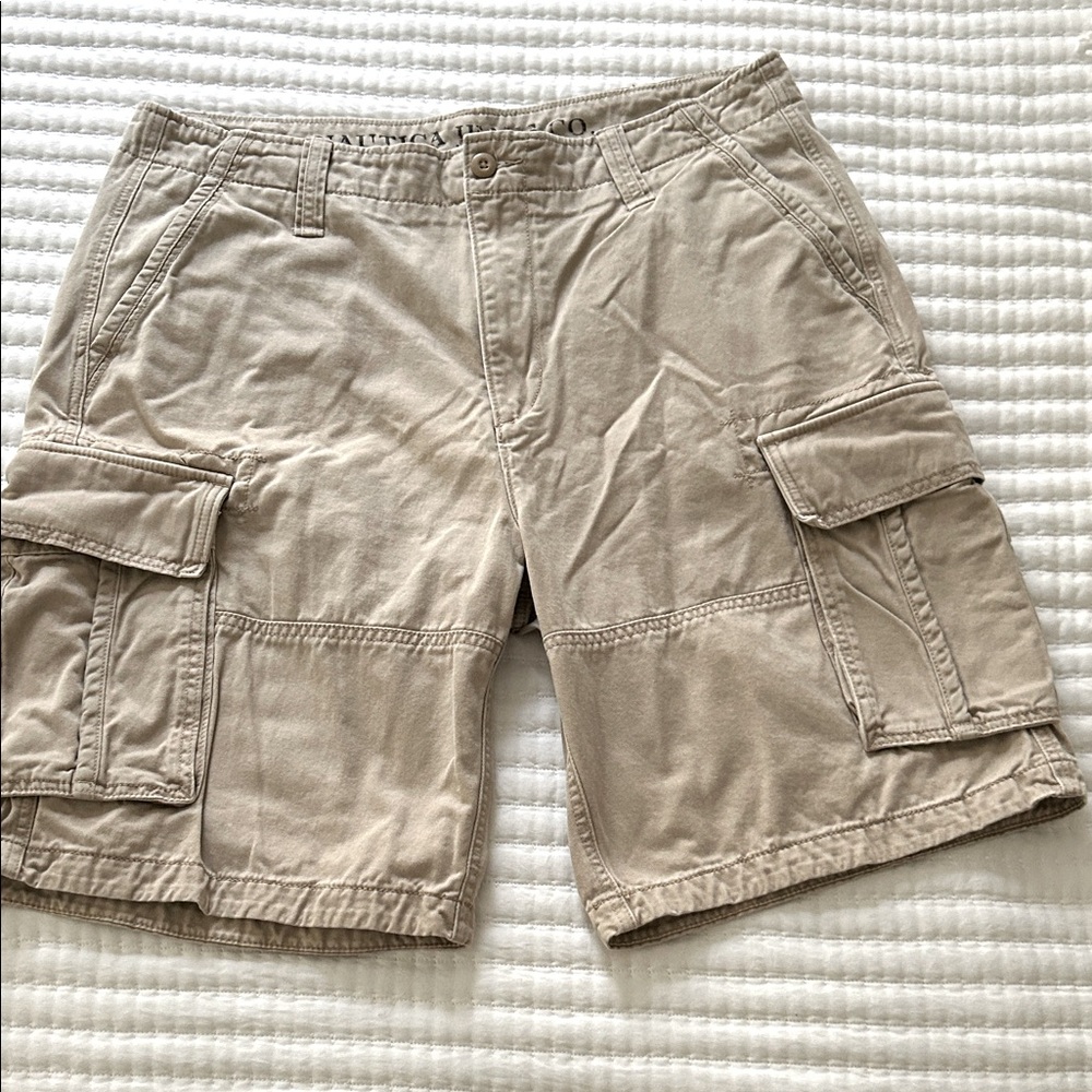 Men’s Nautica khaki cargo shorts